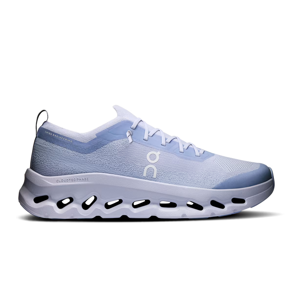 Tenis on Cloudtilt Moon